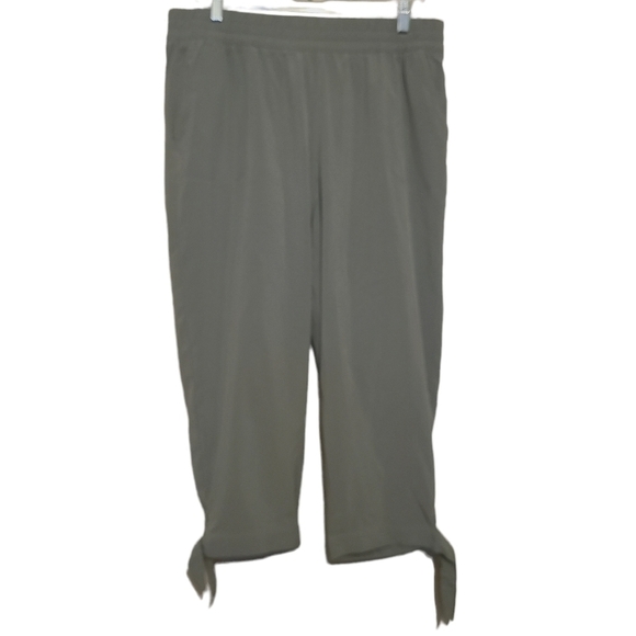 T by Talbots Pants - T by Talbots | Green Athleisure Pants (Size Large Petite)